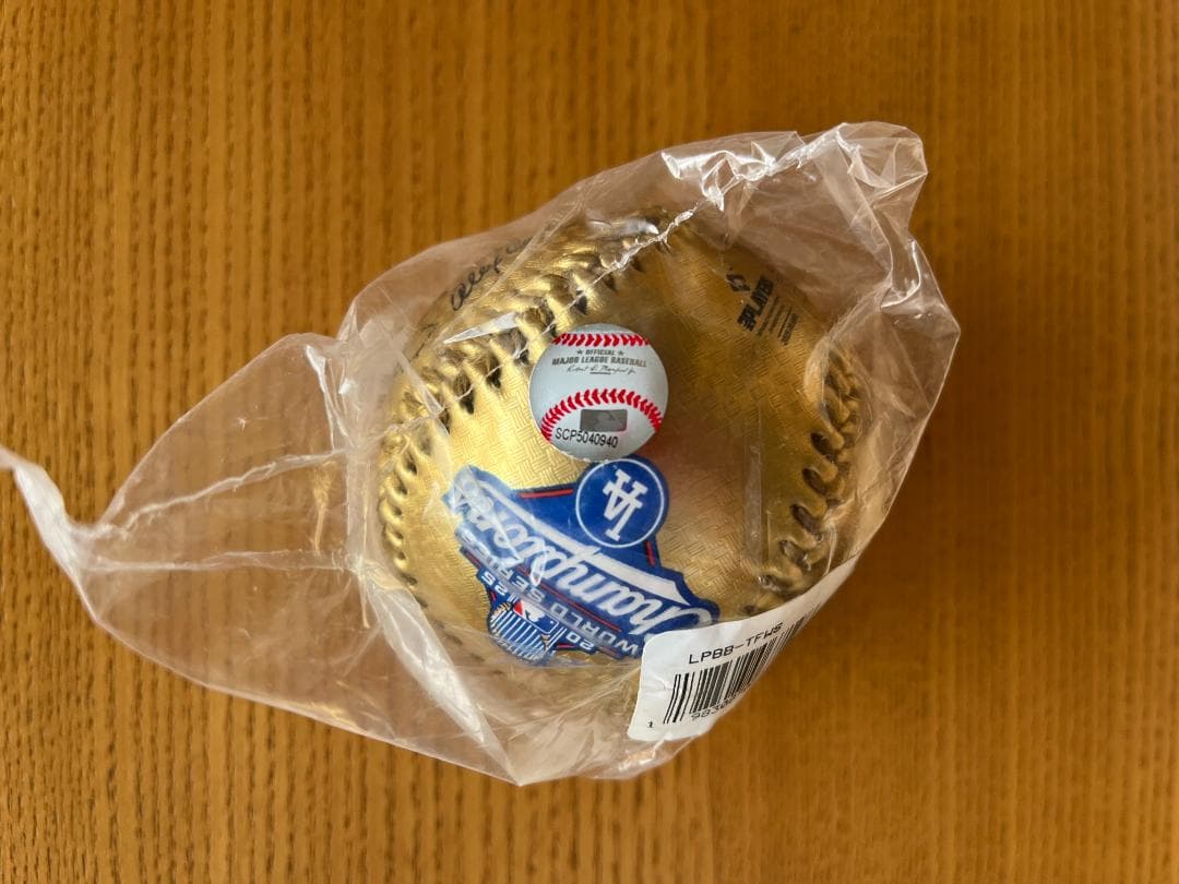 ドジャース 2025 優勝 ゴールドボール レプリカサイン 新品