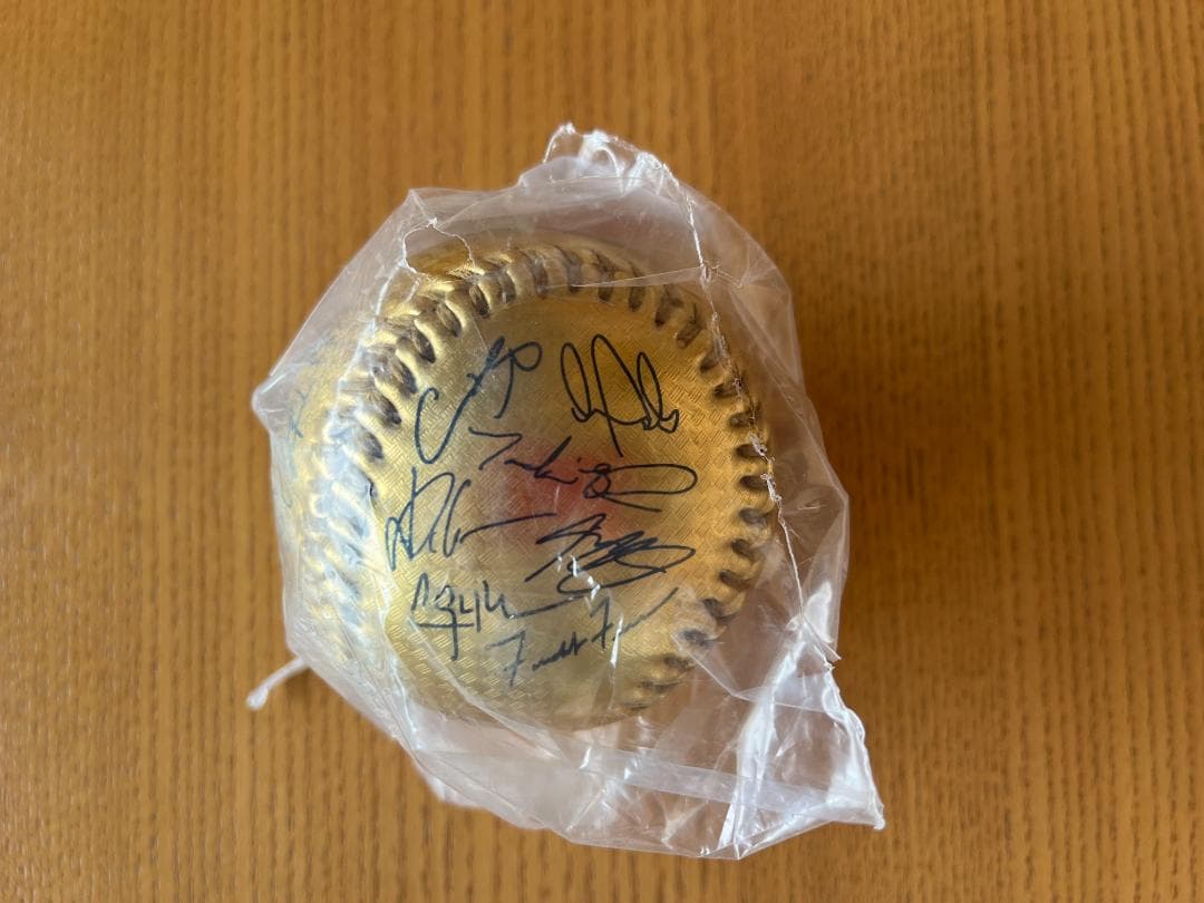 ドジャース 2025 優勝 ゴールドボール レプリカサイン 新品