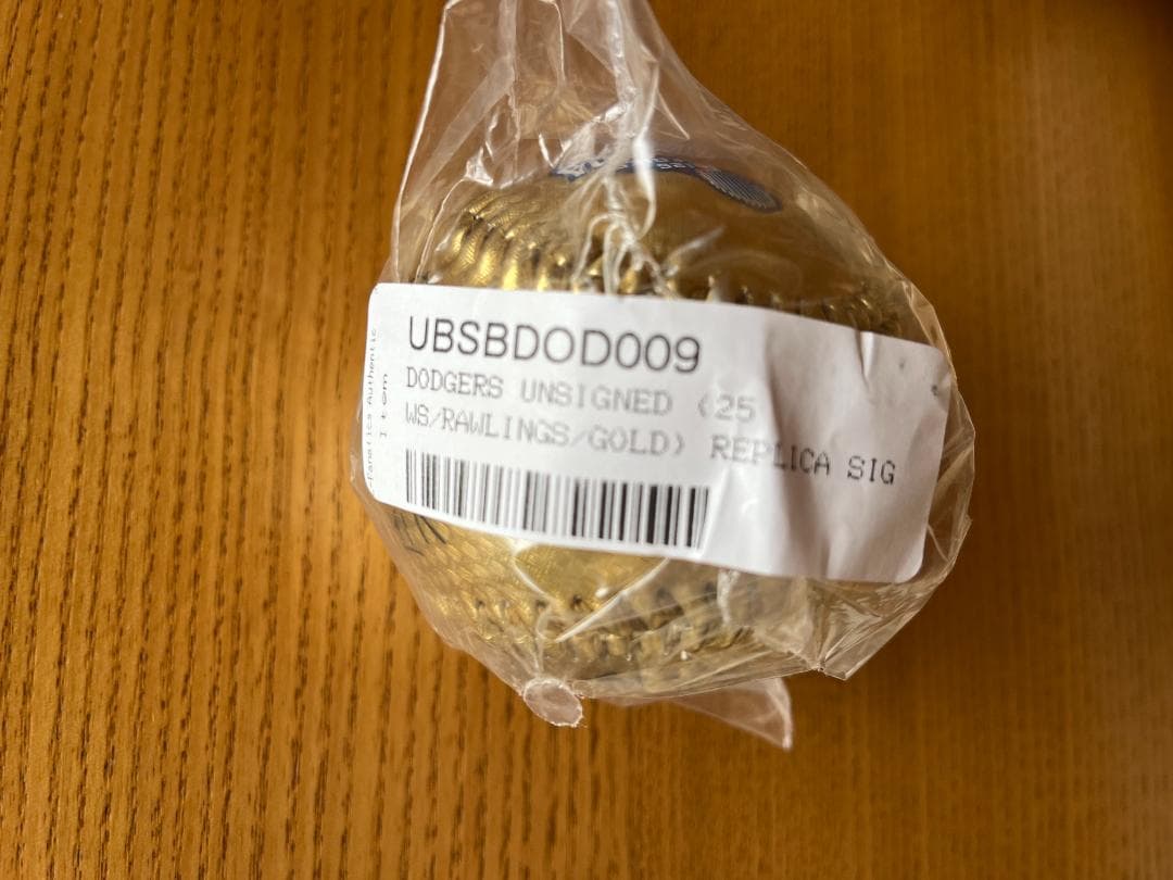 ドジャース 2025 優勝 ゴールドボール レプリカサイン 新品
