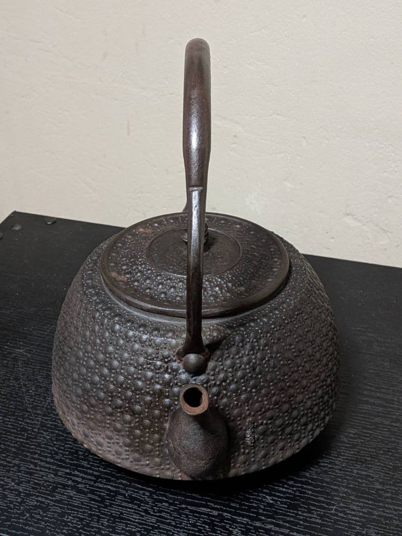 長文堂造 大振鉄瓶 霰紋 約1.8L 鉄蓋 メンテナンス済　鉄器