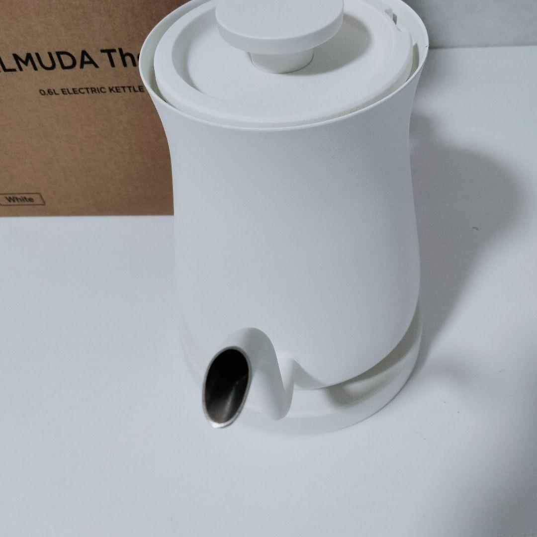 【2022年製】BALMUDA バルミューダ　電気ケトル　ホワイト　703
