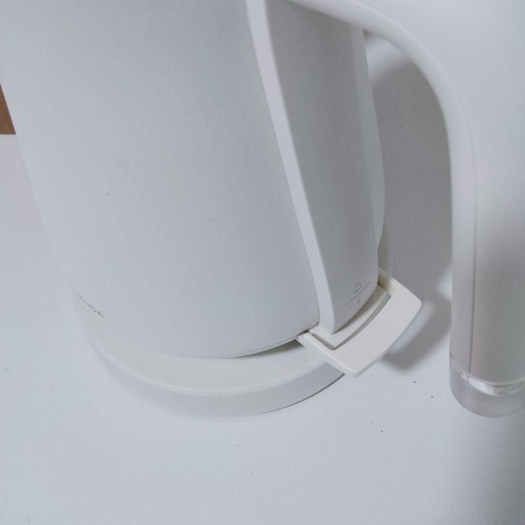 【2022年製】BALMUDA バルミューダ　電気ケトル　ホワイト　703