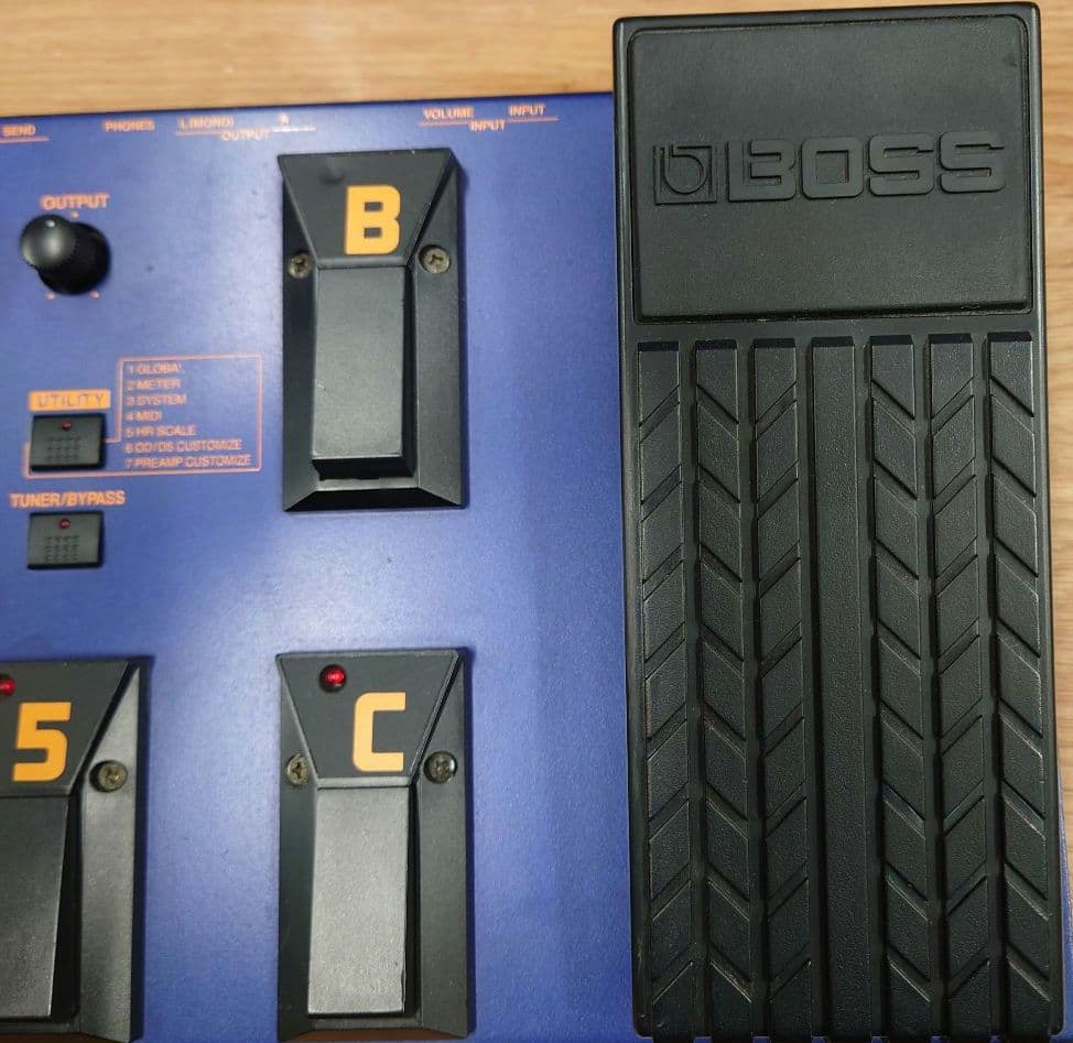 ■■BOSS　GT-5　マルチエフェクター