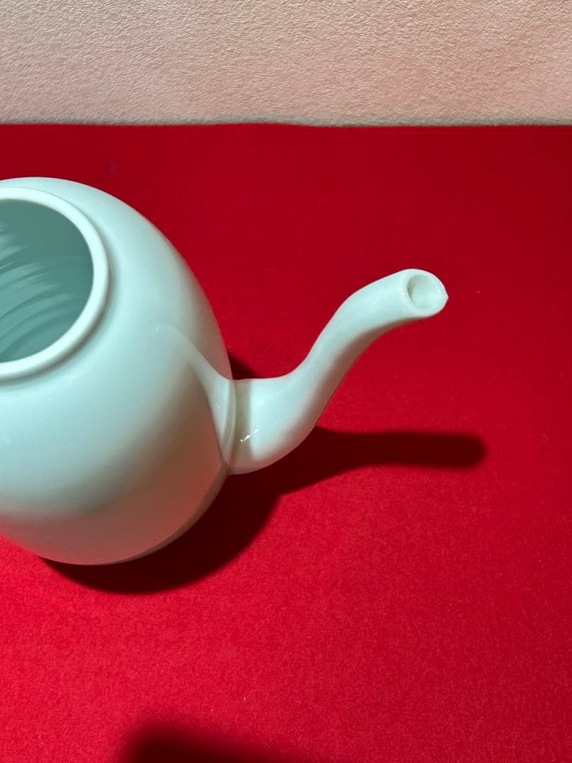 井上萬二作　白磁彫文手付　水指