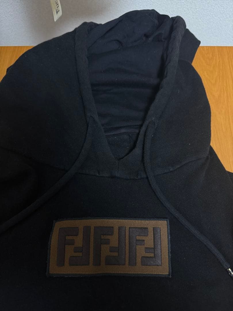希少52サイズ　フェンディ FENDI ズッカ柄ボックスロゴパーカー
