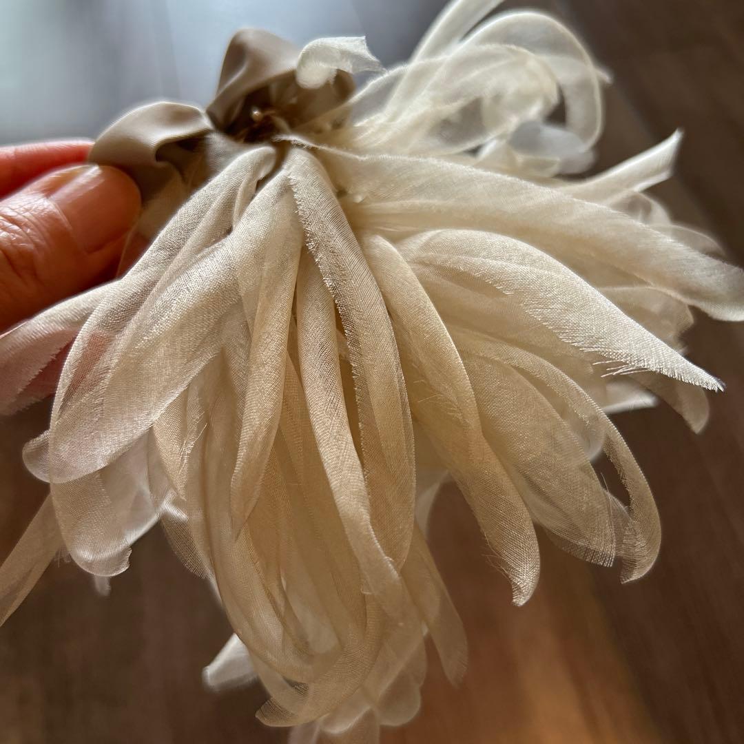 シルクオーガンジーコサージュ　グレーA