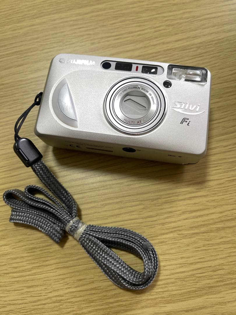 完動品◎ FUJIFILM Silvi Fi フィルムカメラ