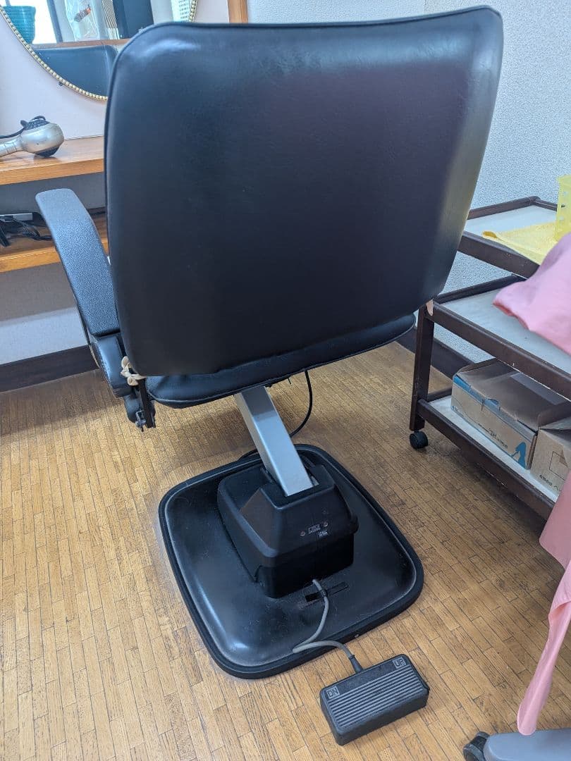 タカラベルモント 上下電動シャンプーチェアー 中古品