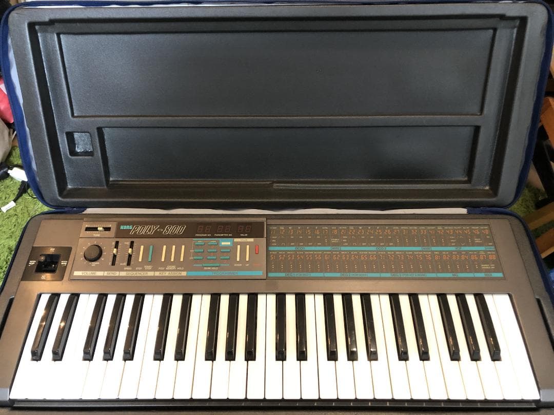 KORG POLY-800 シンセサイザー 完動品 専用ケース付属