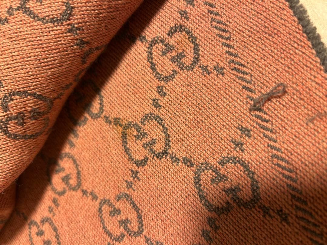 GUCCI マフラー　ストール　クリーニング済み