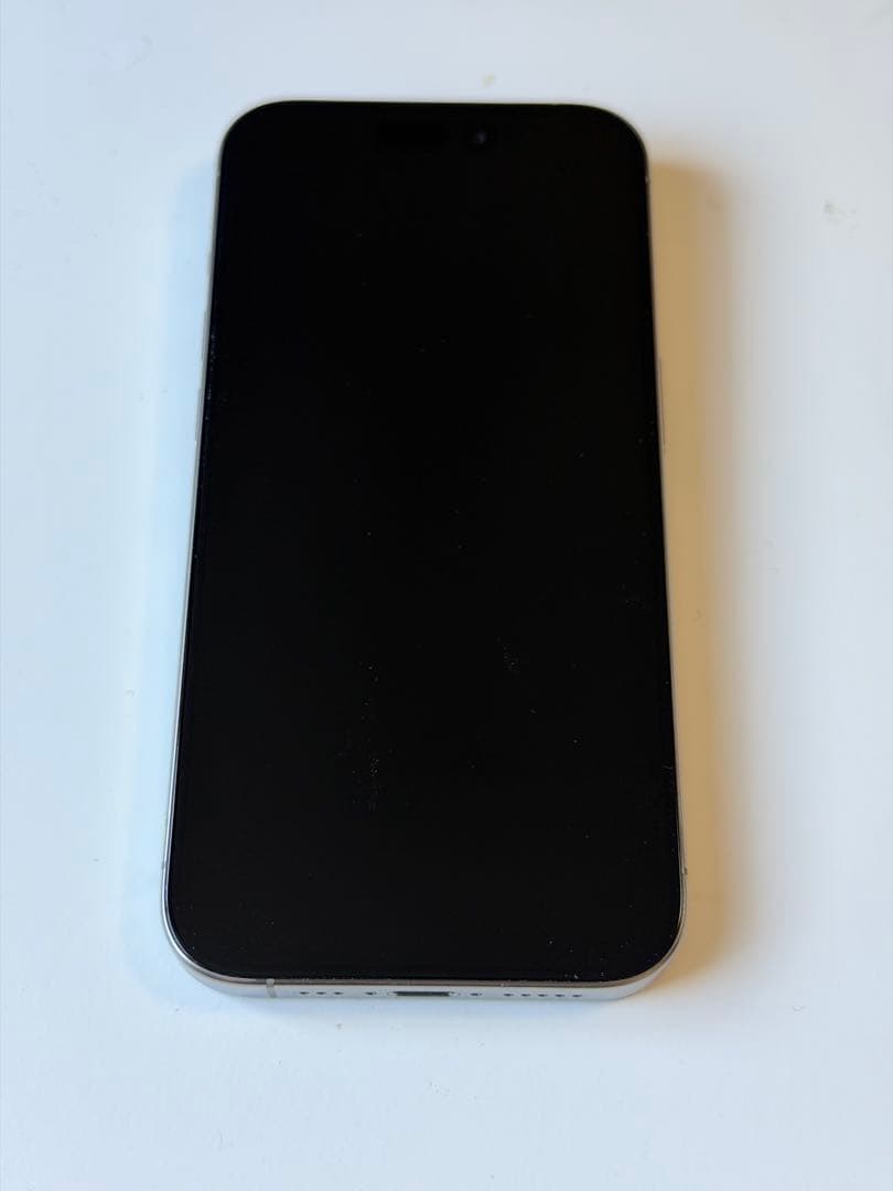 Apple iPhone 15 Pro ナチュラルチタニウム 256GB