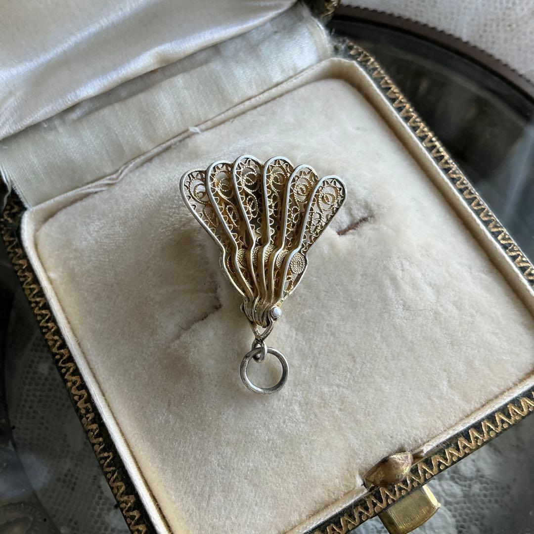 フランスアンティーク　ミニチュア　エヴァンタイユ　扇子　ミニョネット　ペンダント