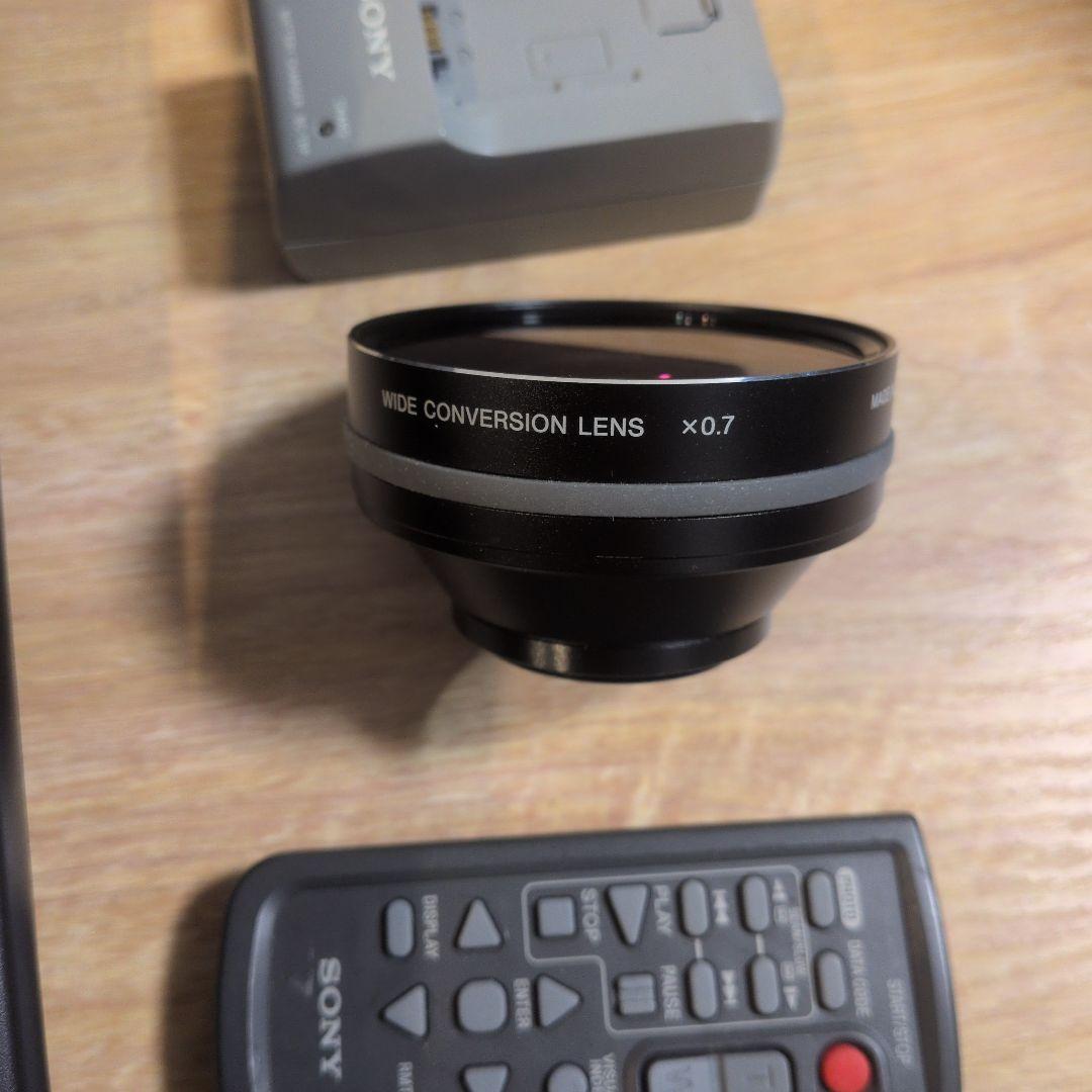 Sony Handycam HDR-CX500 本体 ワイドレンズ 三脚