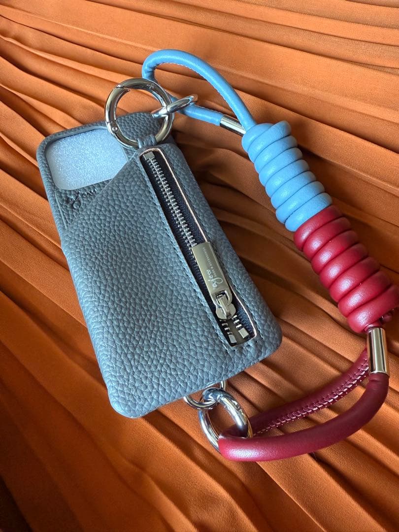 エジュー（ajew）コイルストラップ＆iPhoneケースセット