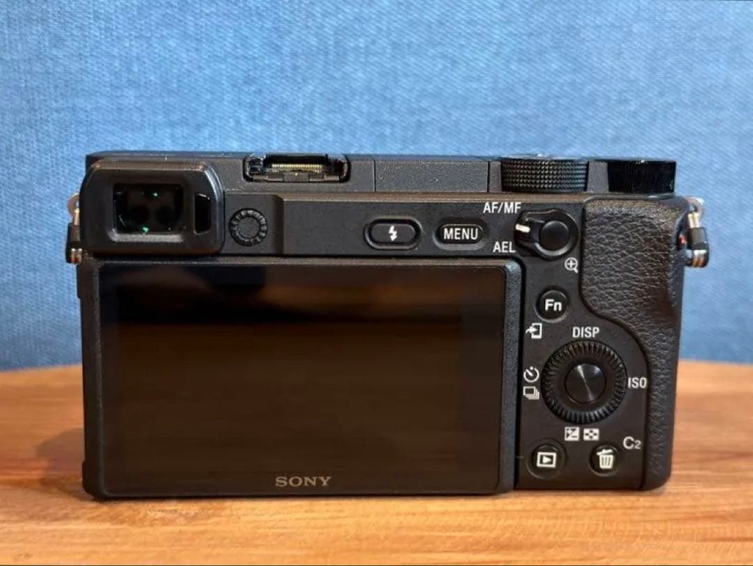 【中古】SONY α6400（バッテリー2個+充電器付）