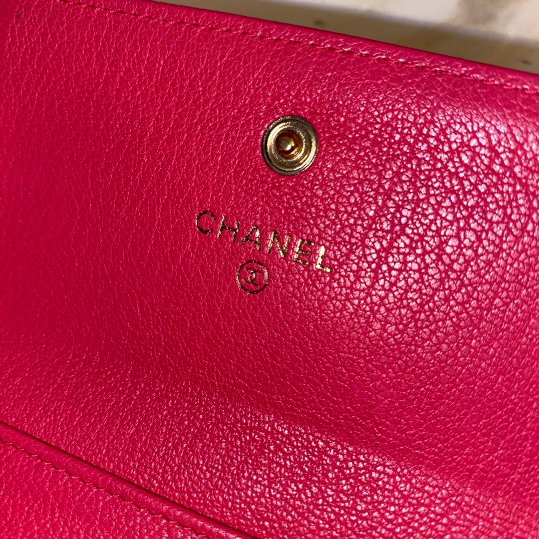 【週末限定値下げ】CHANEL シャネル 二つ折り財布 ピンク