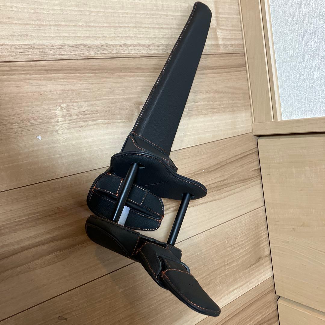 ハンドルロック　ステアリングロック　防犯