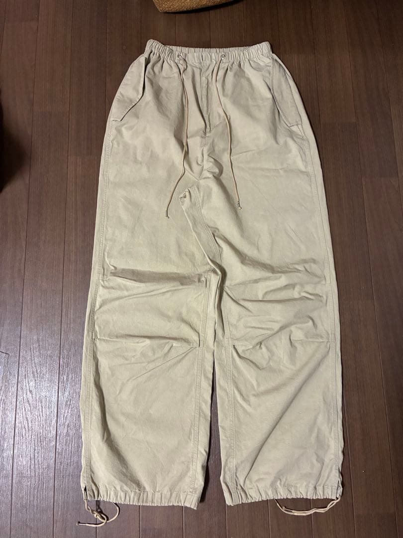 SHISHIKUI パラシュートパンツ　グレージュ