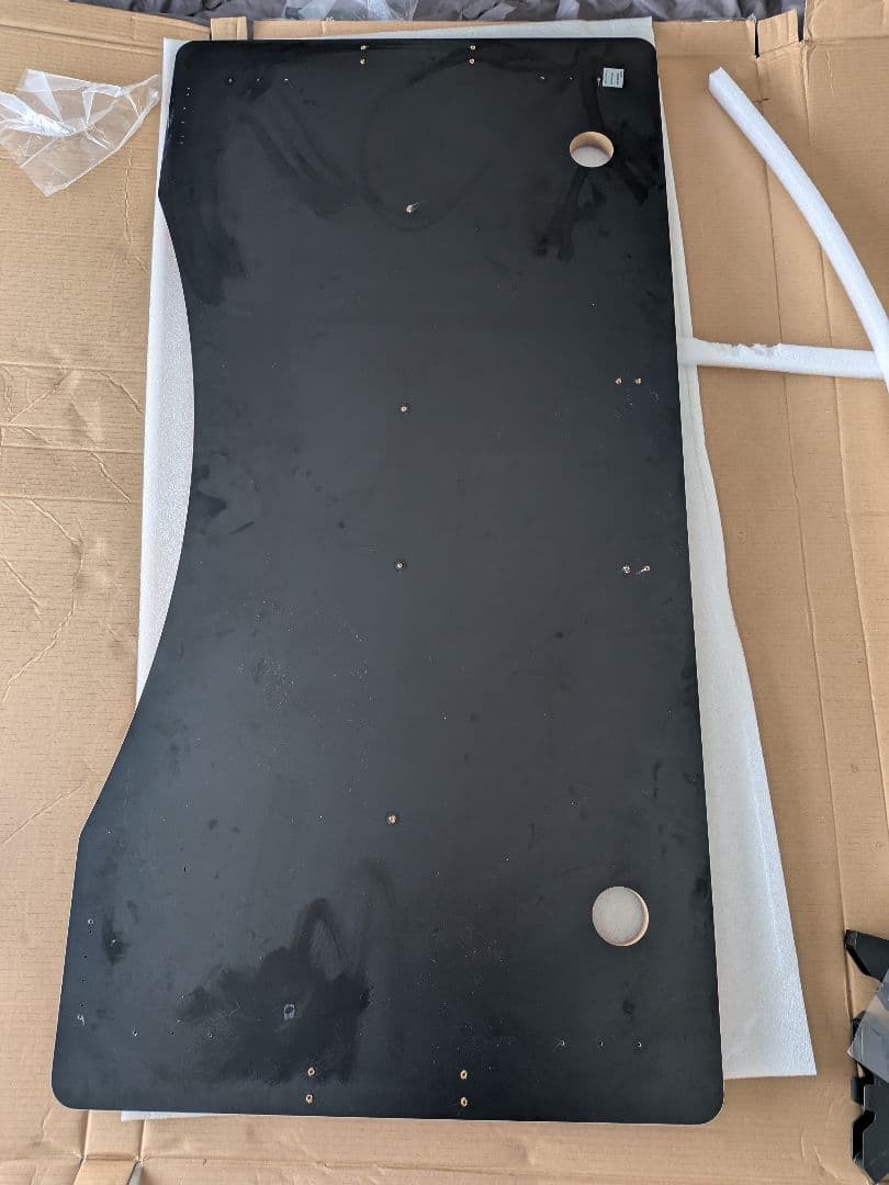 FLEXISPOT E7 のカーブ型天板ブラウン