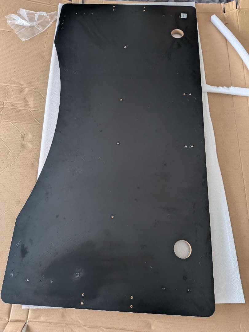 FLEXISPOT E7 のカーブ型天板ブラウン