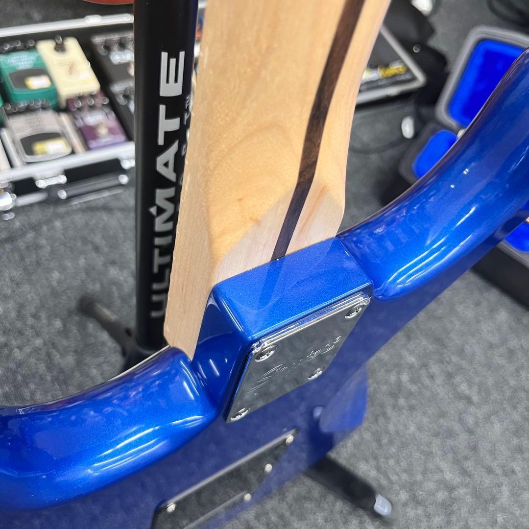 【10122】 Squier by Fender stratcaster ブルー