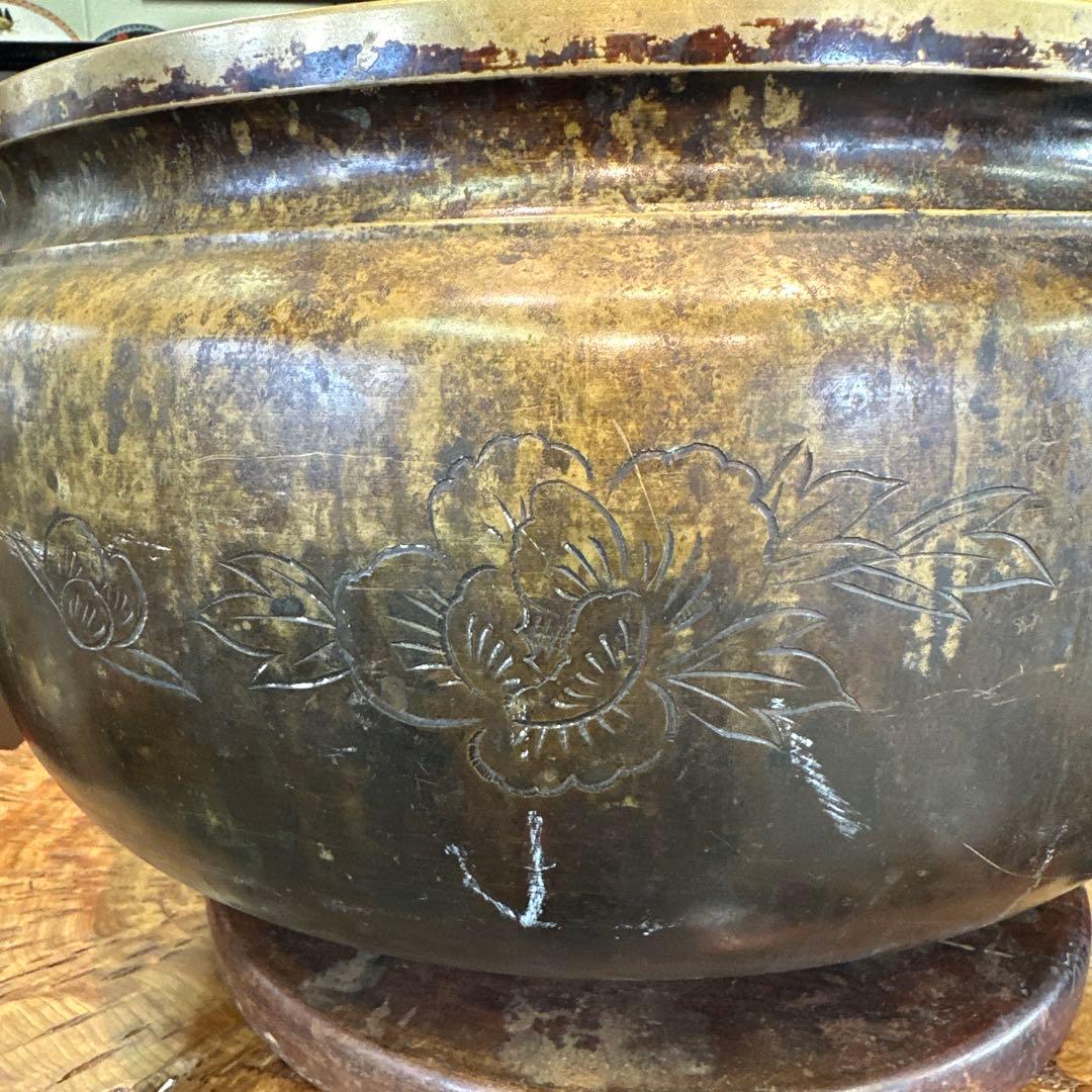 火鉢，銅製火鉢 ，唐獅子模様，金工，時代物，古董品