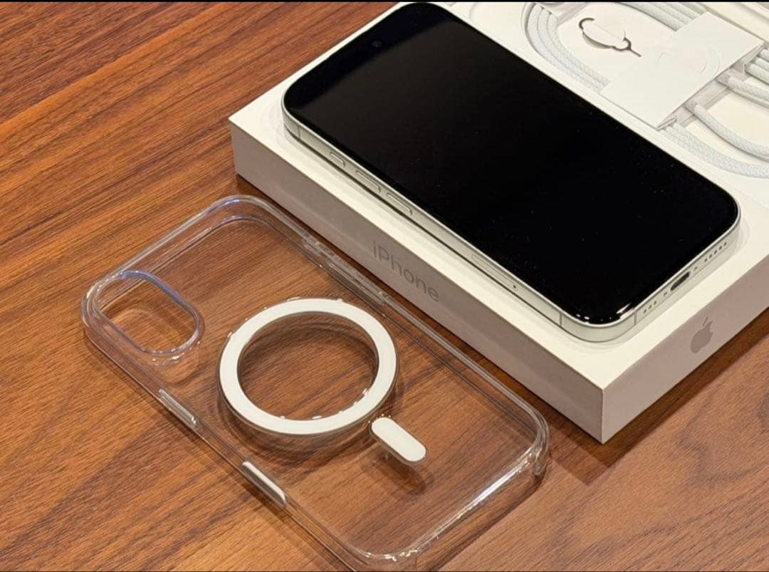 iPhone 16 128GB SIMフリー　純正ケース付き