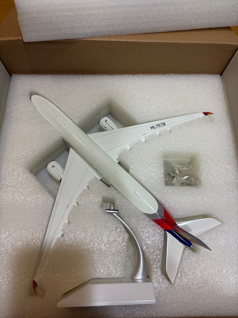 1/200 jcwings A350-900 アシアナ航空　ダイキャスト