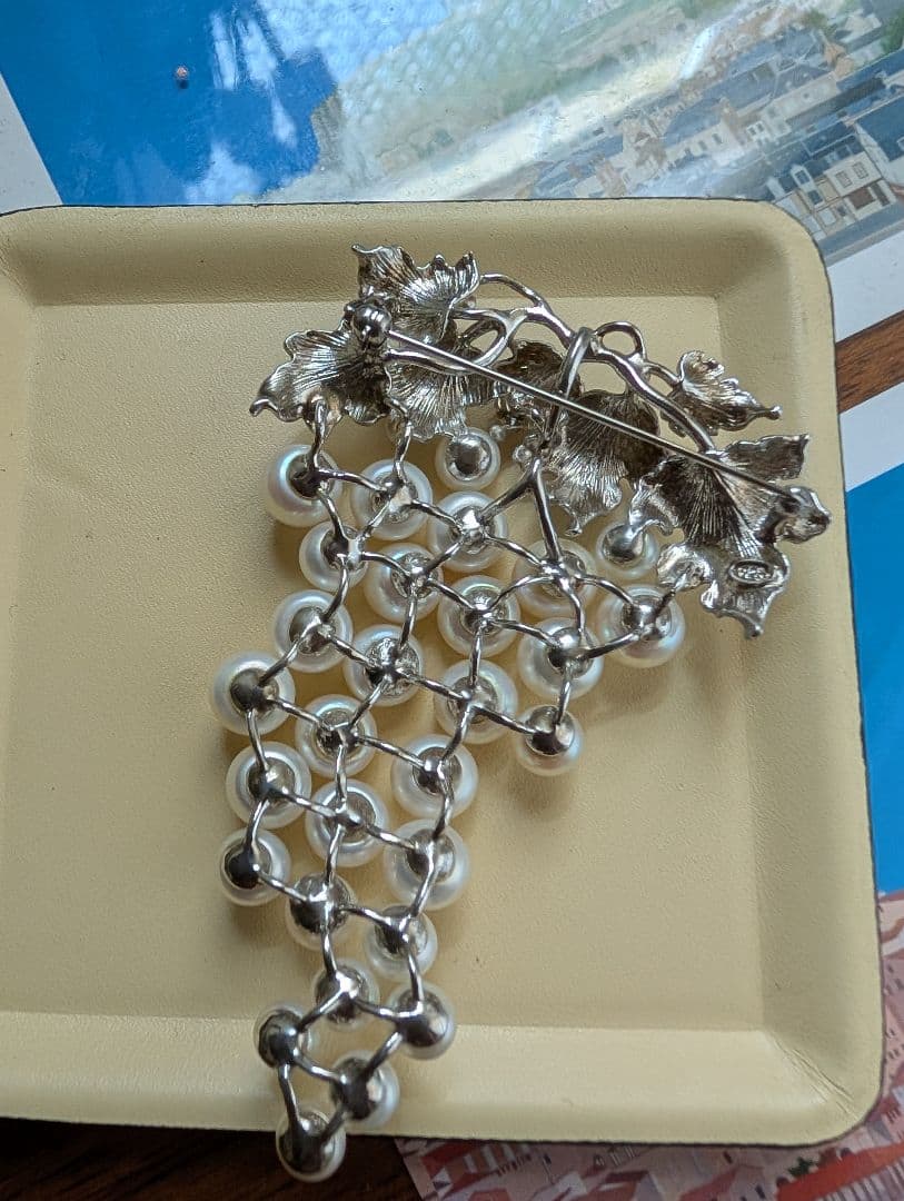 あこや真珠　パール　ブローチ　シルバー925 刻印　ぶどう　大ぶり　美品　29珠