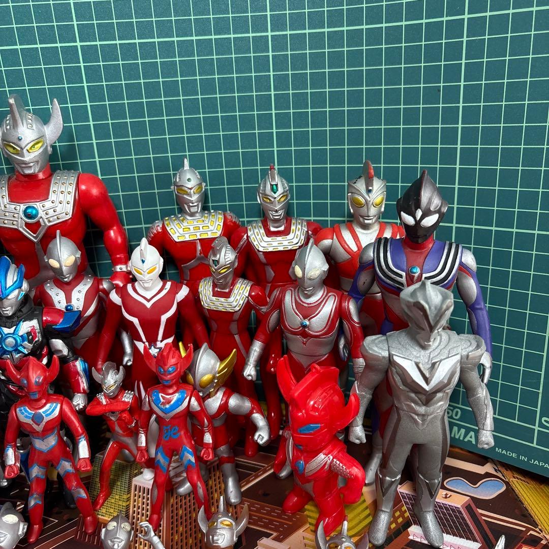 Ｍ78ウルトラマン大集合！【38体】＋1