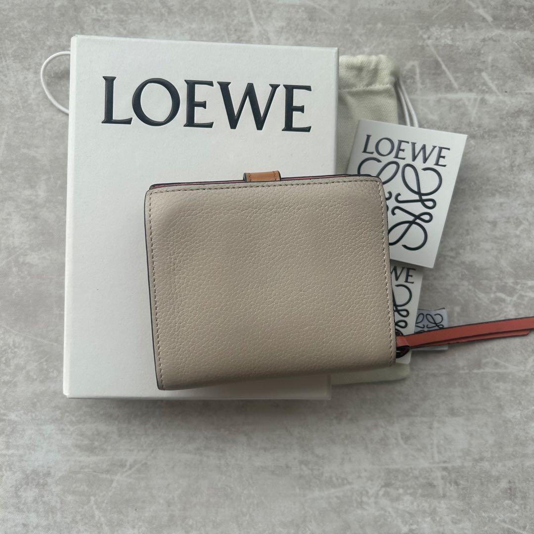 美品✨LOEWE アナグラム 二つ折り財布 ベージュ