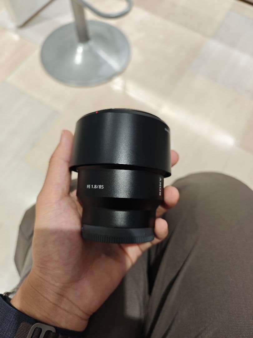 未使用に近い美品　SONY FE85mm F1.8 箱全保証書付 使用10回未満