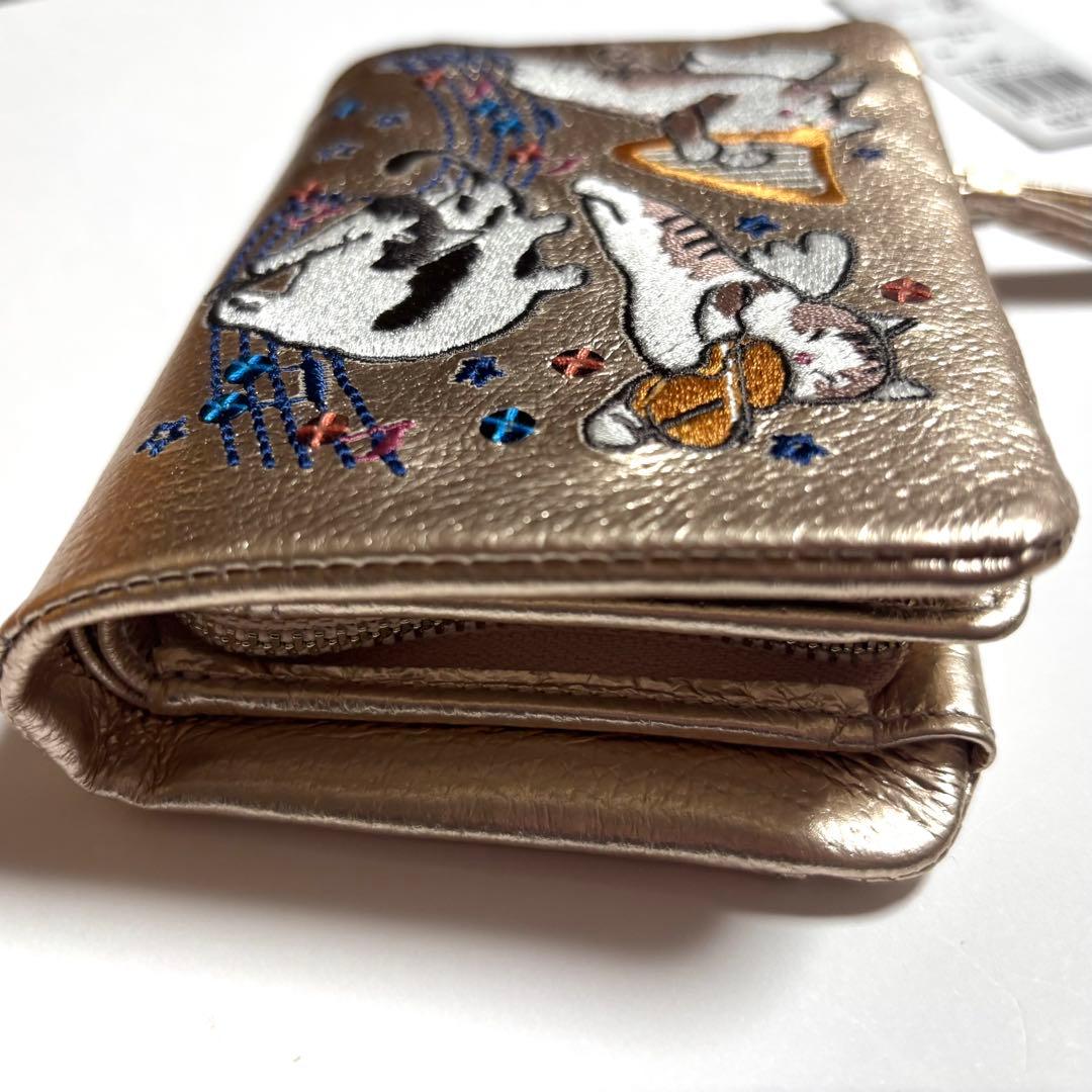 【未使用】マンハッタナーズ　刺繍二つ折り財布