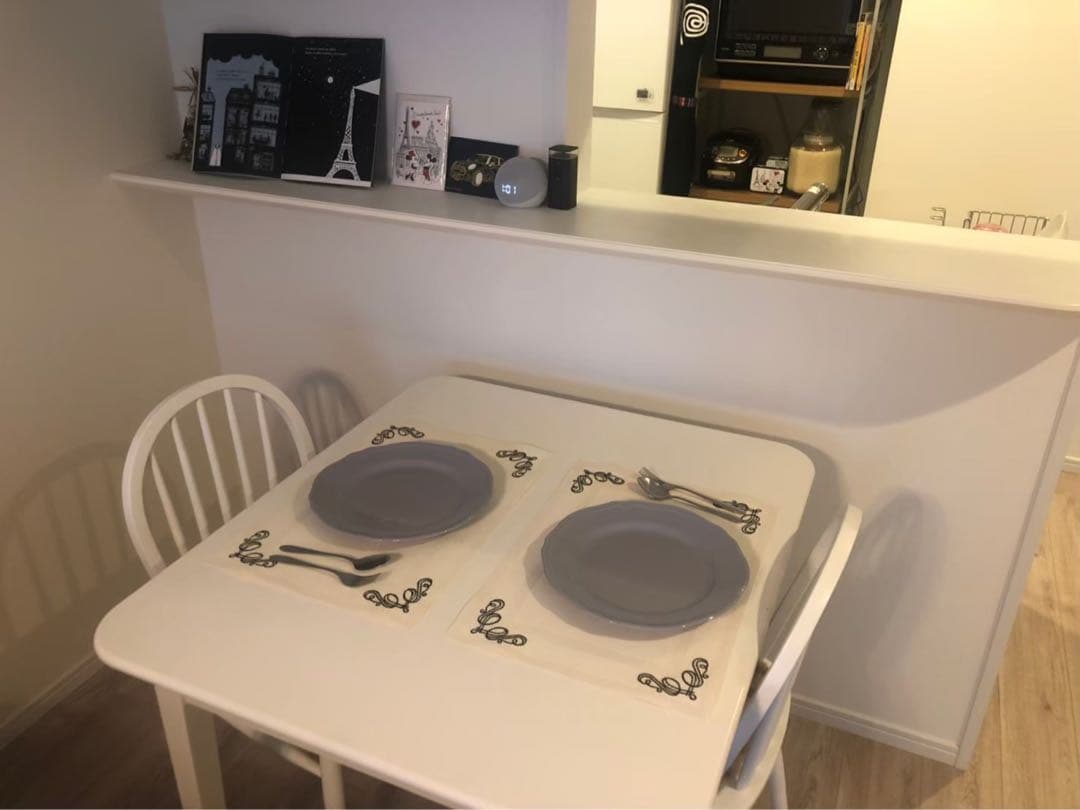 みゆ　椅子一脚