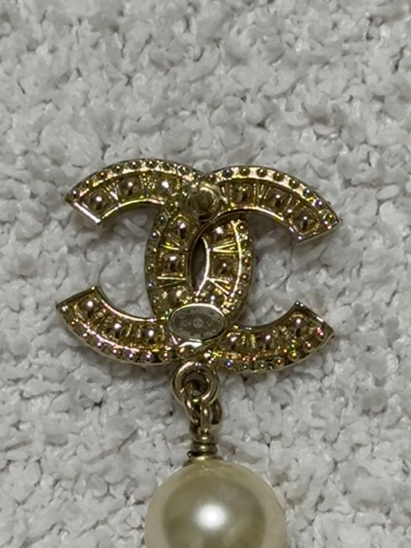 CHANEL パール付きロゴピアス　美品