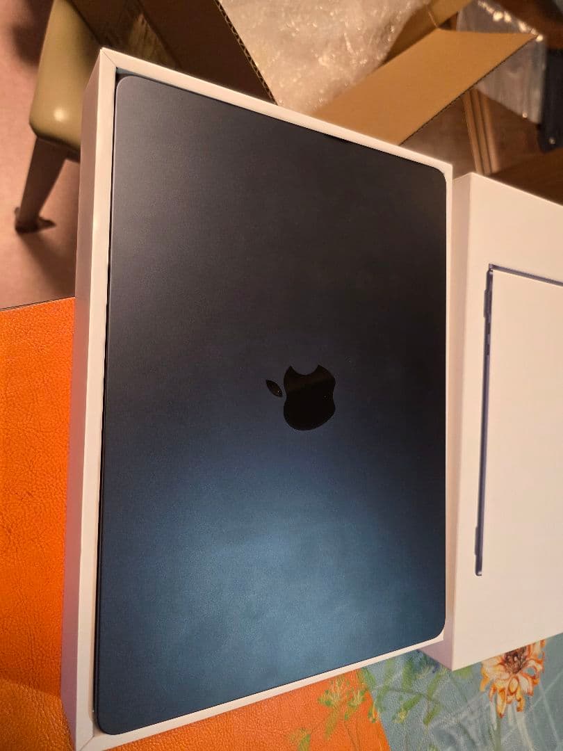 MacBook Air M3 8GB/SSD512GB 13インチ