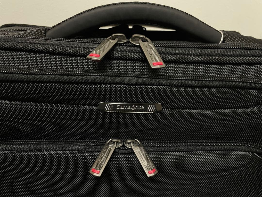 Samsonite キャリーケース 4輪 XENON 3 89438-1041