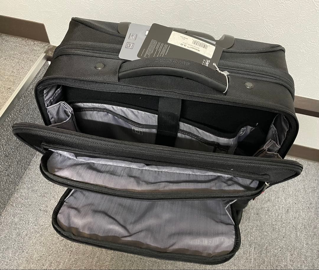 Samsonite キャリーケース 4輪 XENON 3 89438-1041