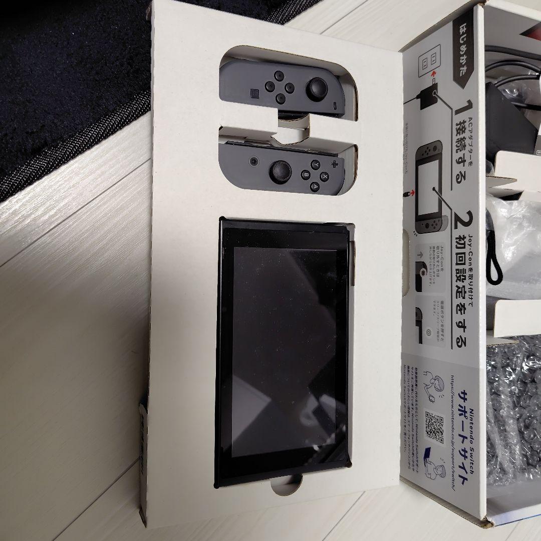 Nintendo Switch 本体 グレー ジョイコン付き　※購入予定者あり