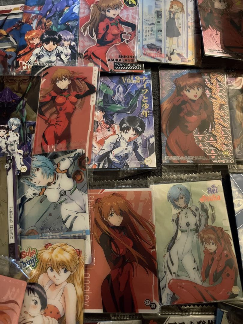 【貴重】エヴァンゲリオン ウエハース 大量 100枚近く