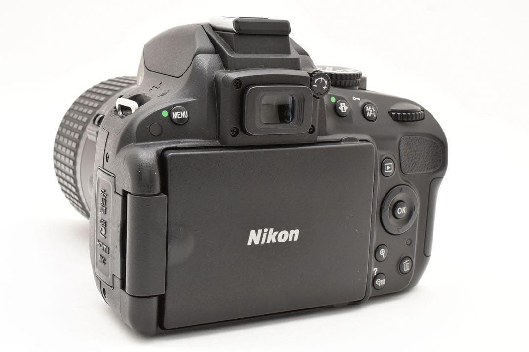 シ*ウ様 ✨ Nikon D5100✨画面が回転✨簡単操作✨スマホ転送✨初心者モ