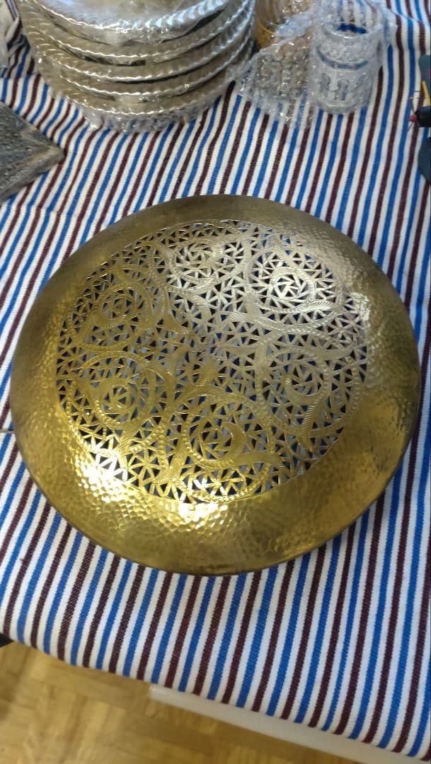 モロッコ製の真鍮（しんちゅう）ランプ ユニーク