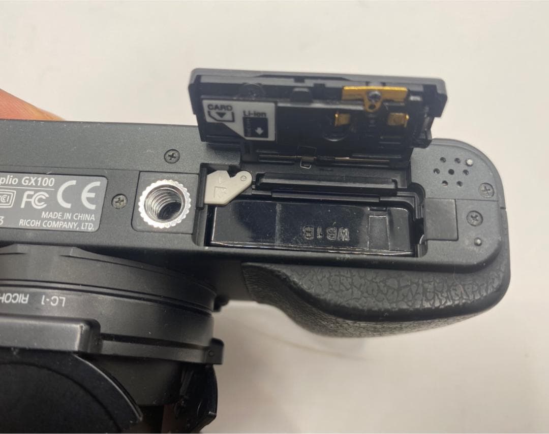 【RICOH】Caplio GX100 with VF-1