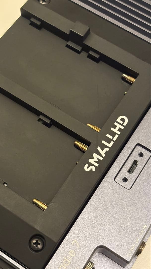 smallHD indie 7 純正モニターフード付き