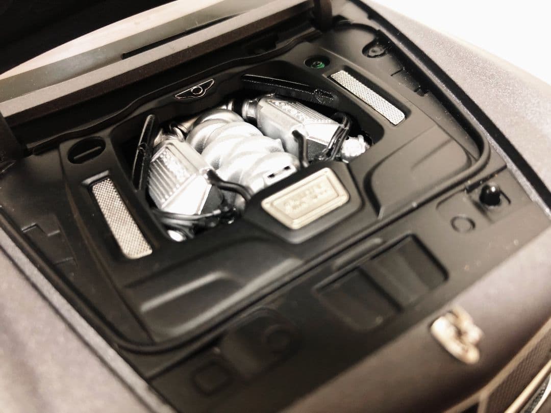 京商/'15 Bentleyベントレー Mulsanneミュルザンヌ 1/18