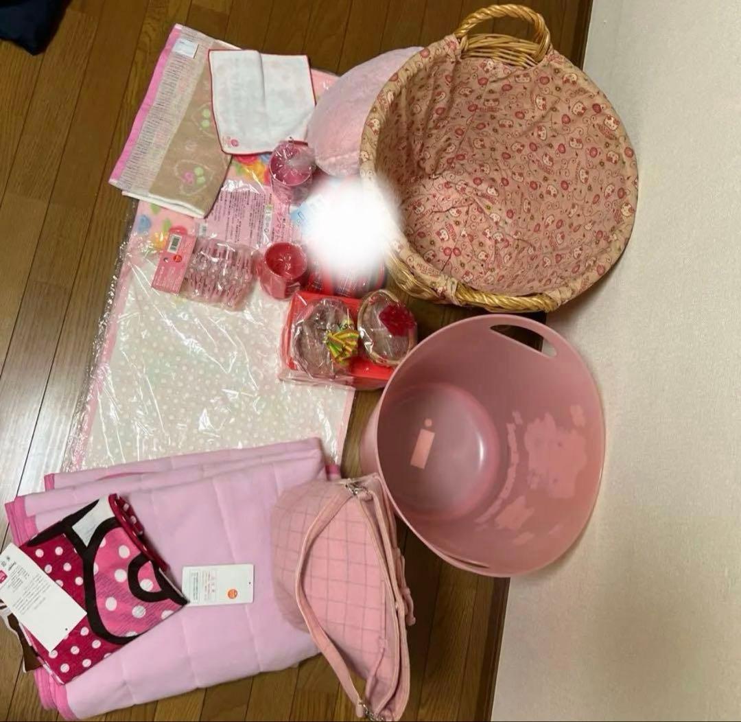 サンリオハローキティ ⭐︎お部屋明るくなってウキウキ❣️グッズアイテム⭐︎ピンク14点