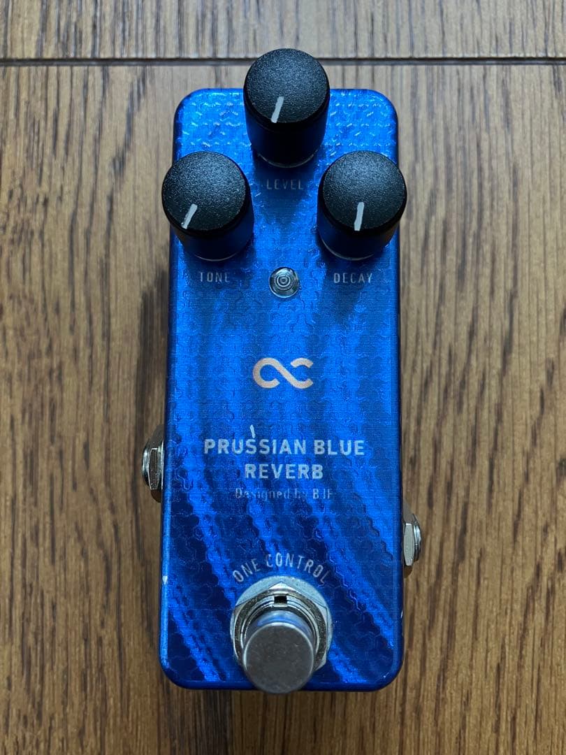 One Control Prussian Blue Reverb エフェクター