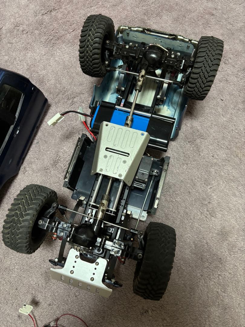 タミヤ　トヨタ・タンドラ 4WD プロポ、バッテリー付き