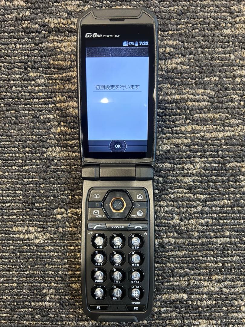 Gz One TYPE-XX 折りたたみ式携帯電話 本体