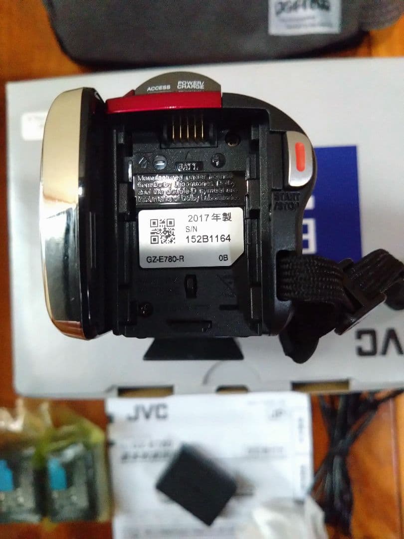 JVC Everio GZ-E780 フルHD ビデオカメラ レッド